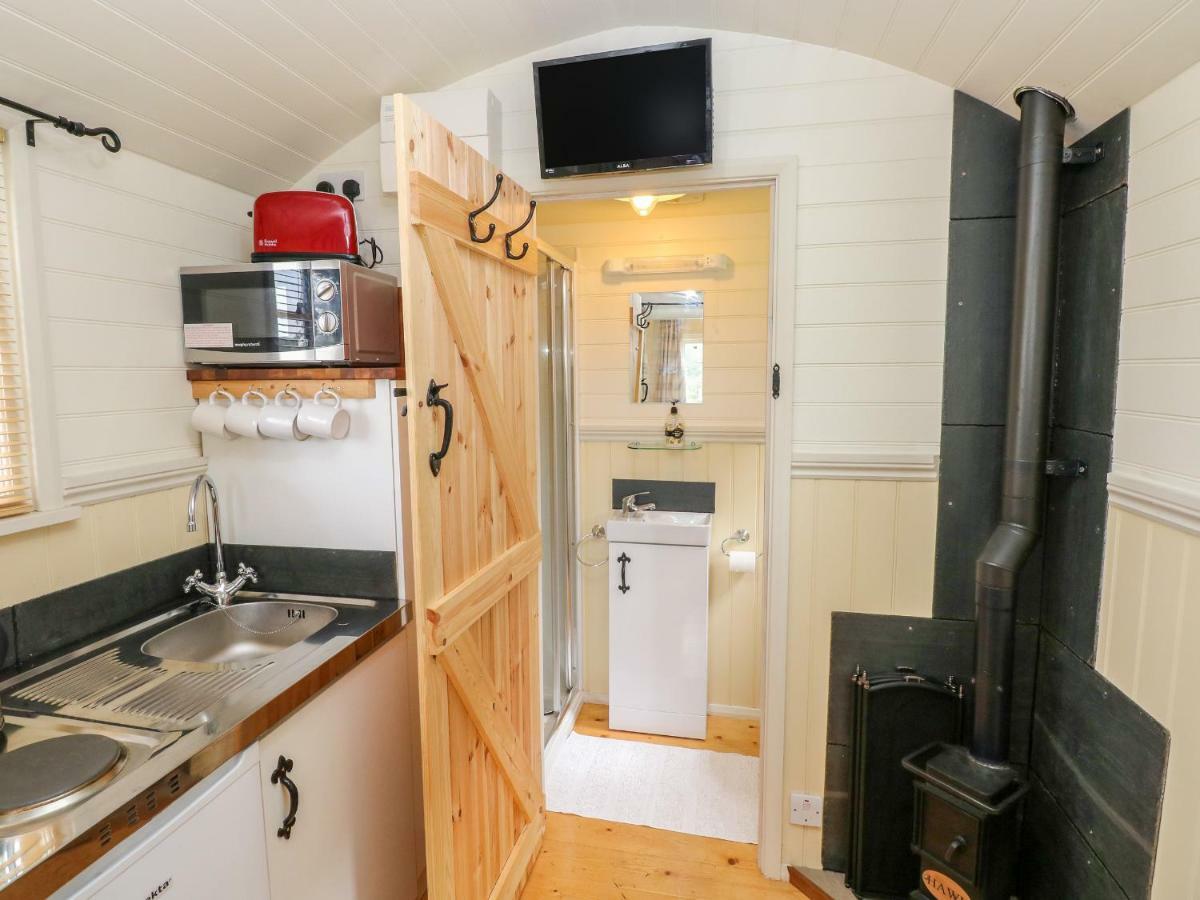 Shepherds Hut - The Crook Milford Haven Eksteriør bilde
